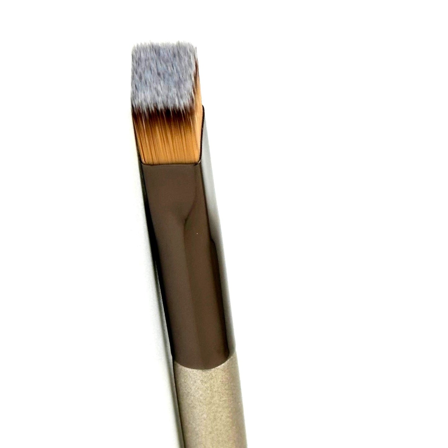 Angled Eyeshadow Brush | SilverBox : Your Ultimate Brow & Blend Buddy!